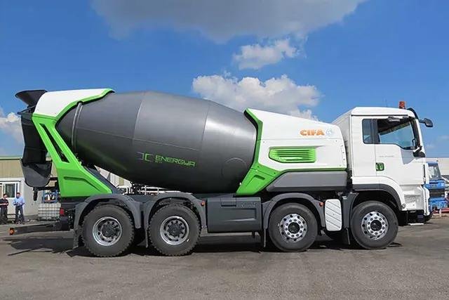 Singapore Firm Debuts Electric Concrete Mixer Truck